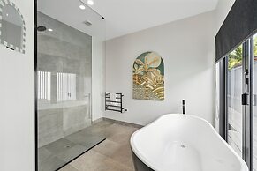 Beautiful Balook - 3 Bedroom Beach House