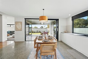 Beautiful Balook - 3 Bedroom Beach House