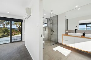 Beautiful Balook - 3 Bedroom Beach House