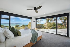 Beautiful Balook - 3 Bedroom Beach House