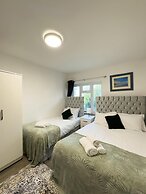 Heathrow Lodge B&B