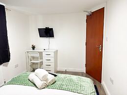 Heathrow Lodge B&B