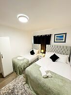 Heathrow Lodge B&B