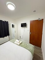 Heathrow Lodge B&B