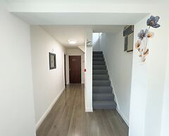 Heathrow Lodge B&B