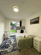 Heathrow Lodge B&B
