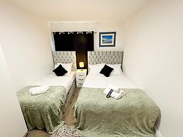 Heathrow Lodge B&B