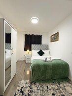 Heathrow Lodge B&B