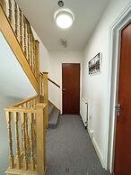 Heathrow Lodge B&B