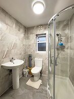 Heathrow Lodge B&B