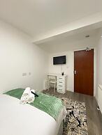 Heathrow Lodge B&B
