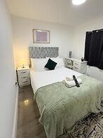 Heathrow Lodge B&B