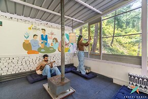 Zostel Homes Tirthan - Gushaini