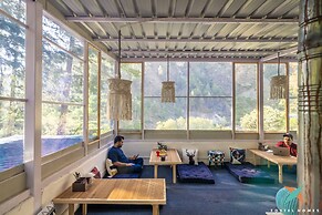 Zostel Homes Tirthan - Gushaini