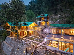 Zostel Homes Tirthan - Gushaini