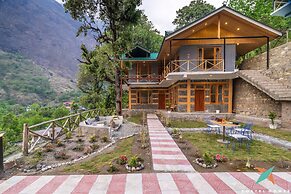 Zostel Homes Tirthan - Gushaini