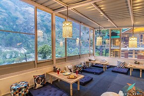 Zostel Homes Tirthan - Gushaini