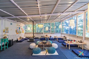 Zostel Homes Tirthan - Gushaini