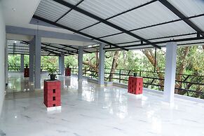 Laxmi Empire Guest House