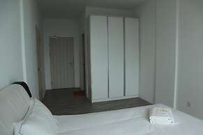 Zen66 Roxy Serviced Apartment