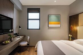 Yat hotel