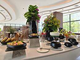 Laya Suites & Residences