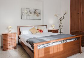 Lo Stagnone Apartments