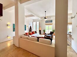 by Calamari Homes - Edificio Centenario
