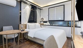 MARU HOTEL