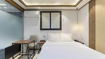 MARU HOTEL