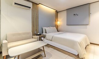 MARU HOTEL