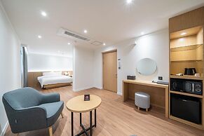 Brown Dot Hotel  Hongseong Naepo