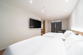 Brown Dot Hotel  Hongseong Naepo