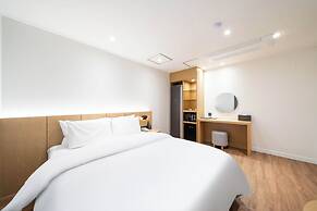 Brown Dot Hotel  Hongseong Naepo