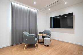 Brown Dot Hotel  Hongseong Naepo