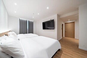 Brown Dot Hotel  Hongseong Naepo