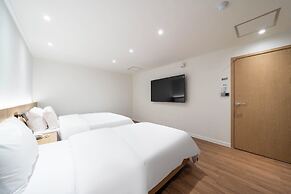Brown Dot Hotel  Hongseong Naepo