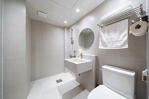 Brown Dot Hotel  Hongseong Naepo