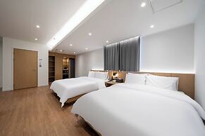 Brown Dot Hotel  Hongseong Naepo