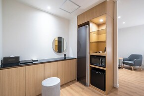 Brown Dot Hotel  Hongseong Naepo