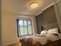 Barclays Retreat - Charming Leicester House