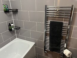 Seaside Cottage Escape in Paignton - Sleeps 4