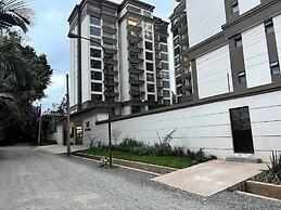 Lux suites 108 Riverside Apartments