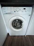 Vibrant and Cosy London Apartment