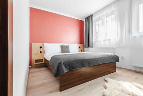 No. 28 Rooms & Apartments