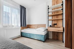 No. 28 Rooms & Apartments