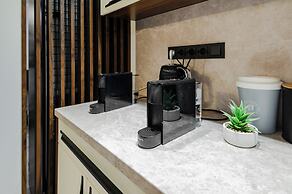 No. 28 Rooms & Apartments