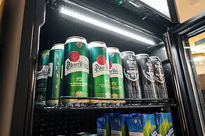 No. 28 Rooms & Apartments