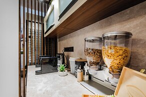 No. 28 Rooms & Apartments