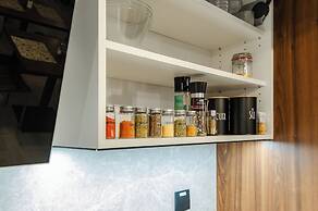 No. 28 Rooms & Apartments